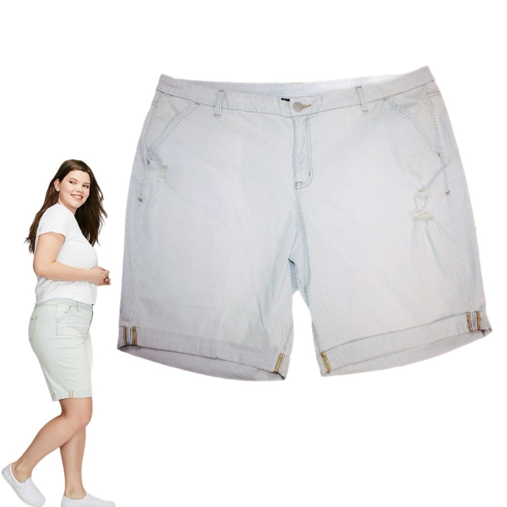LANE BRYANT plus size 28 Bermuda Denim Shorts Pinstripe Railroad NWOT 15063